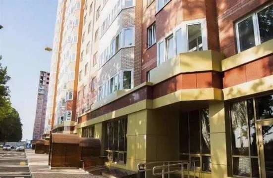 Продам однокомнатную квартиру в Краснодар.Жилая площадь 39  кв.м.Этаж 2.Дом монолитный.