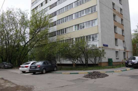 Продам трехкомнатную квартиру в Москве. Жилая площадь 63 кв.м. Этаж 5. Дом монолитный.