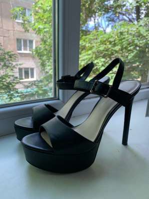Туфли «Charles & Keith»