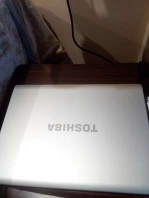 Ноутбук TOSHIBA