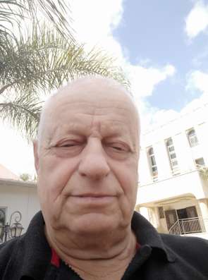 Леонид, 70 лет, хочет пообщаться