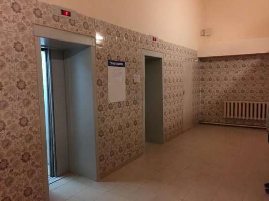 Продам однокомнатную квартиру в Липецке. Этаж 13. Дом монолитный. Есть балкон.
