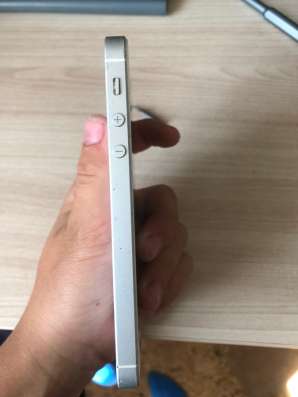 Apple se2016 на запчасти