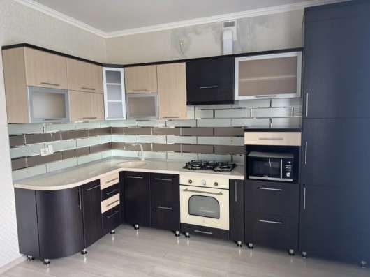 Кухня с встроенной техникой в Саранске