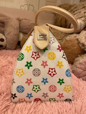 Сумка треугольник Louis Vuitton в Санкт-Петербурге