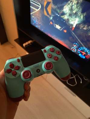 Sony PlayStation 4 slim 1Tb в Ростове-на-Дону фото 5