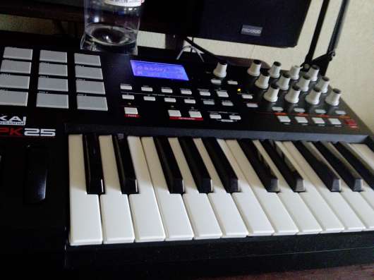 Akai mpk 25 pro