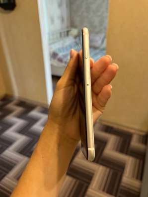 IPhone se 2022 64 gb белый в Омске фото 3