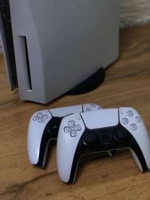 Продается ps5 в Оренбурге