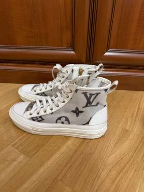 Кеды Louis Vuitton в Москве