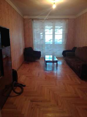 Vakiraveb saxls rustavsi 300 lari