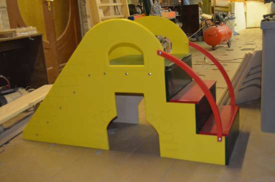 Детская горка-скат из фанеры