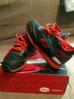 Продам кроссовки детские Reebok
