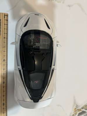 Машинка металлическая 1:24 McLaren в Москве