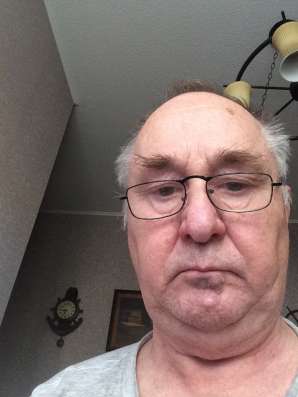 Илья, 67 лет, хочет пообщаться