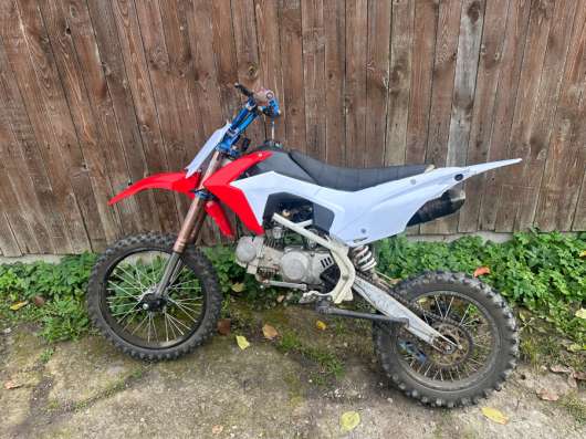 MotoLand apex 126