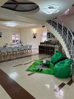 Ptghni Hotel