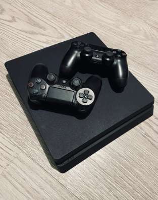 Sony PlayStation 4 slim