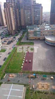 Продам двухкомнатную квартиру в г.Реутов. Жилая площадь 58 кв.м. Этаж 14. Есть балкон.