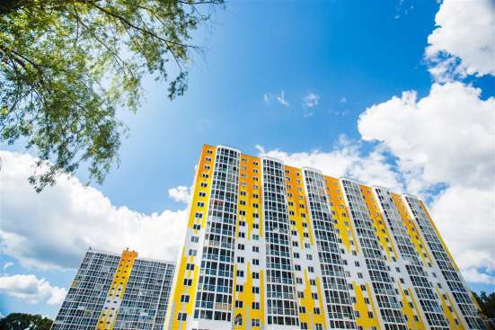 Продам однокомнатную квартиру в Тверь.Жилая площадь 41  кв.м.Дом панельный.Есть Балкон. в Твери