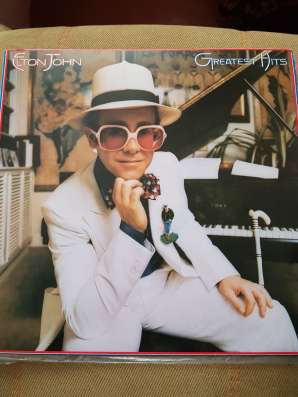 Продам виниловый диск Элтон Джон "Greatest Hits",1974г
