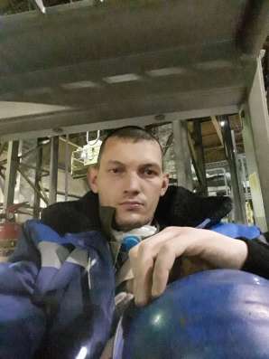 Иван, 35 лет, хочет пообщаться