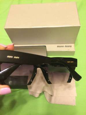 Очки MIUMIU