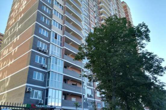 Продам трехкомнатную квартиру в Краснодар.Жилая площадь 74  кв.м.Этаж 19.Дом кирпичный.