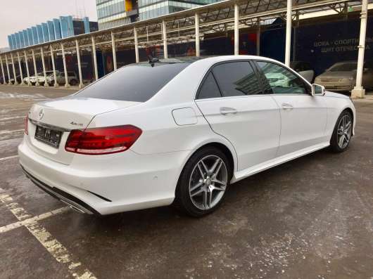 Mercedes-Benz E-Класс 300 в Москве фото 3