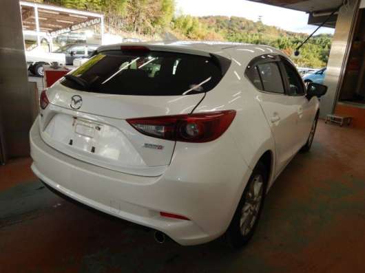 Mazda Axela в Владивостоке фото 4