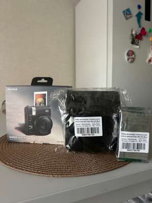 Продаю новый фотоаппарат INSTAX mini 99