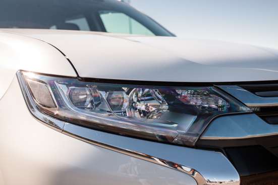 MITSUBISHI OUTLANDER PHEV GG2W в Хабаровске фото 18