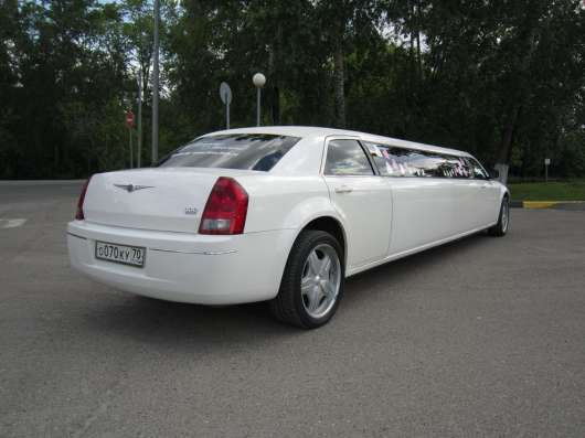 Прокат лимузина Chrysler 300C bentley в Томске фото 11