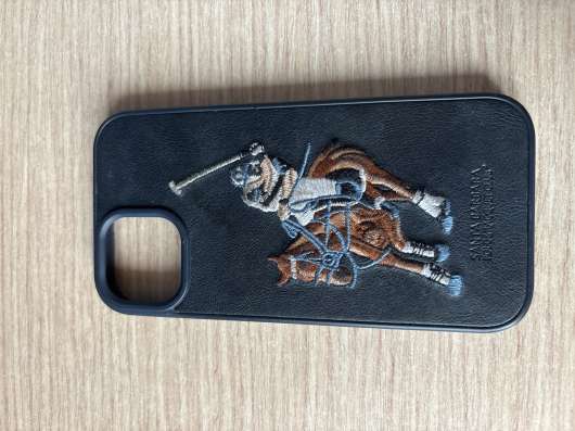 Чехол на iPhone 15