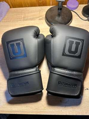 Боксерские перчатки Ultimatum boxing