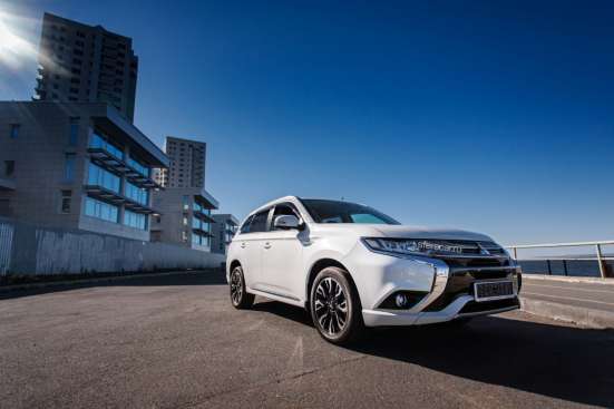 MITSUBISHI OUTLANDER PHEV GG2W