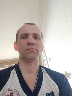 Леонид, 47 лет, хочет познакомиться