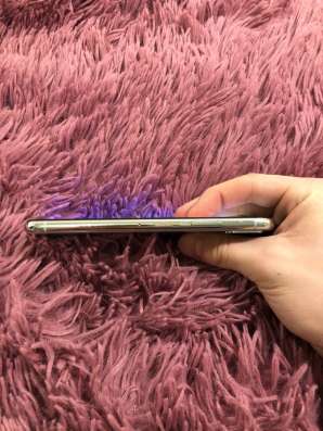 IPhone X 64GB Silver (Ростест, полный комплект) в Москве