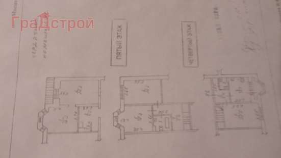 Продам трехкомнатную квартиру в Вологда.Жилая площадь 138  кв.м.Дом кирпичный.Есть Балкон. в Вологде