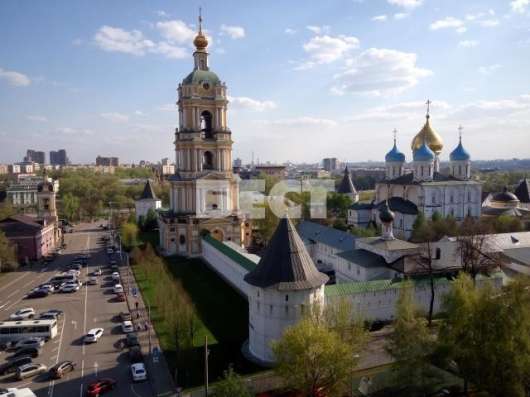 Продам четырехкомнатную квартиру в Москве. Жилая площадь 140 кв.м. Этаж 10. Дом кирпичный.