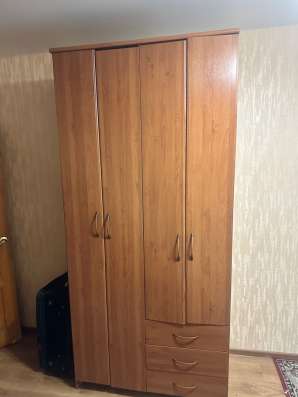 Продам шкаф пенал