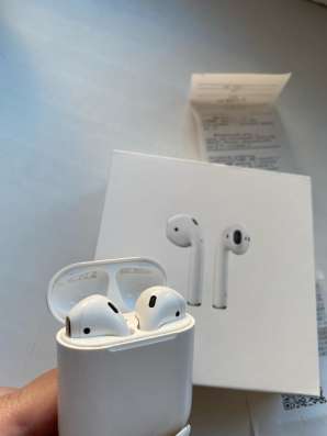 Наушники AirPods