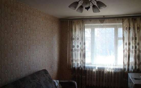 Продам однокомнатную квартиру в Подольске. Жилая площадь 31 кв.м. Этаж 1. Дом кирпичный.