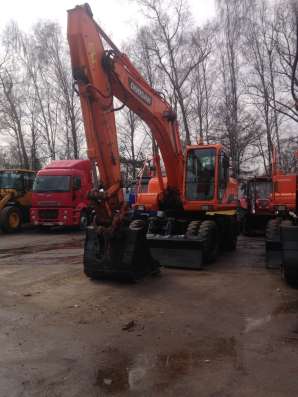 Экскаватор колесный DOOSAN