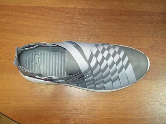 Кроссовки NIKE в Москве