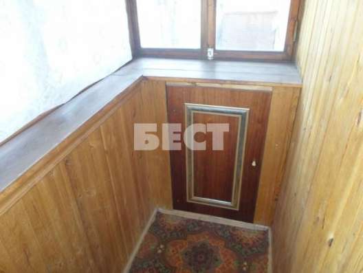 Продам однокомнатную квартиру в г.Щербинка. Жилая площадь 32 кв.м. Этаж 2. Дом панельный.