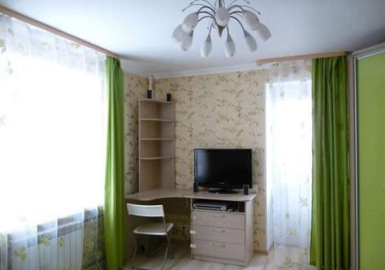 Продам однокомнатную квартиру в Подольске. Жилая площадь 42 кв.м. Этаж 6. Дом кирпичный.
