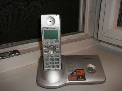 телефон  Panasonic KX-TG125RU