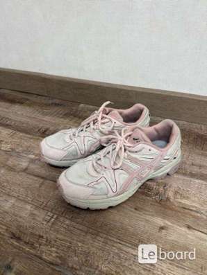 Кроссовки asics женские