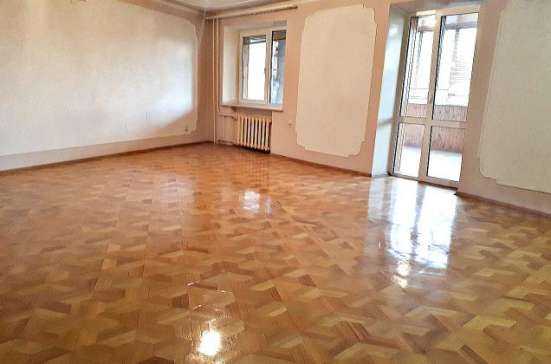 Продам трехкомнатную квартиру в Краснодар.Жилая площадь 150  кв.м.Этаж 2.Дом кирпичный. в Краснодаре фото 3